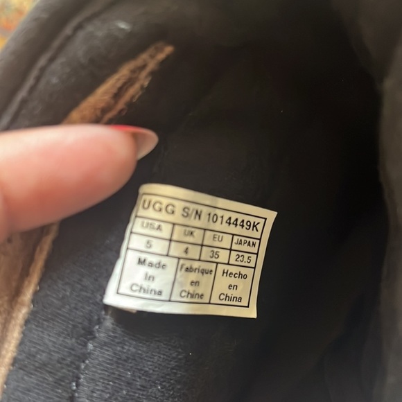 UGG Kids Puffy Quilted Houndstooth Black Girls Boots size 5 - Picture 5 of 7